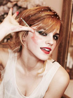 Press and fashion photos of the ever so pretty Ema Watson